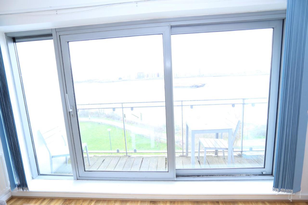 Lovely 2 Bed 2 Toilet Hill House River View Apartament