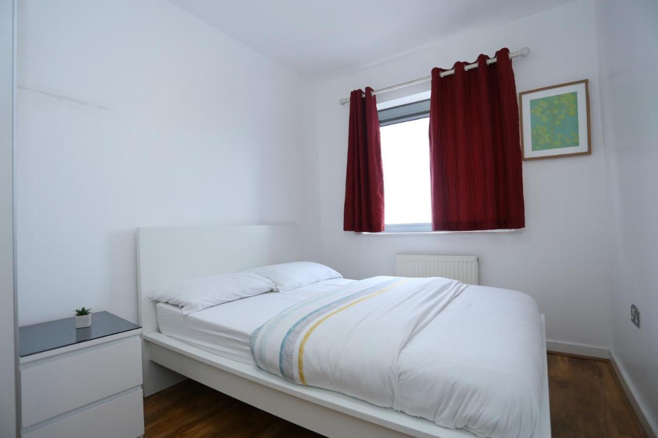 Lovely 2 Bed 2 Toilet Hill House River View Apartament Londra